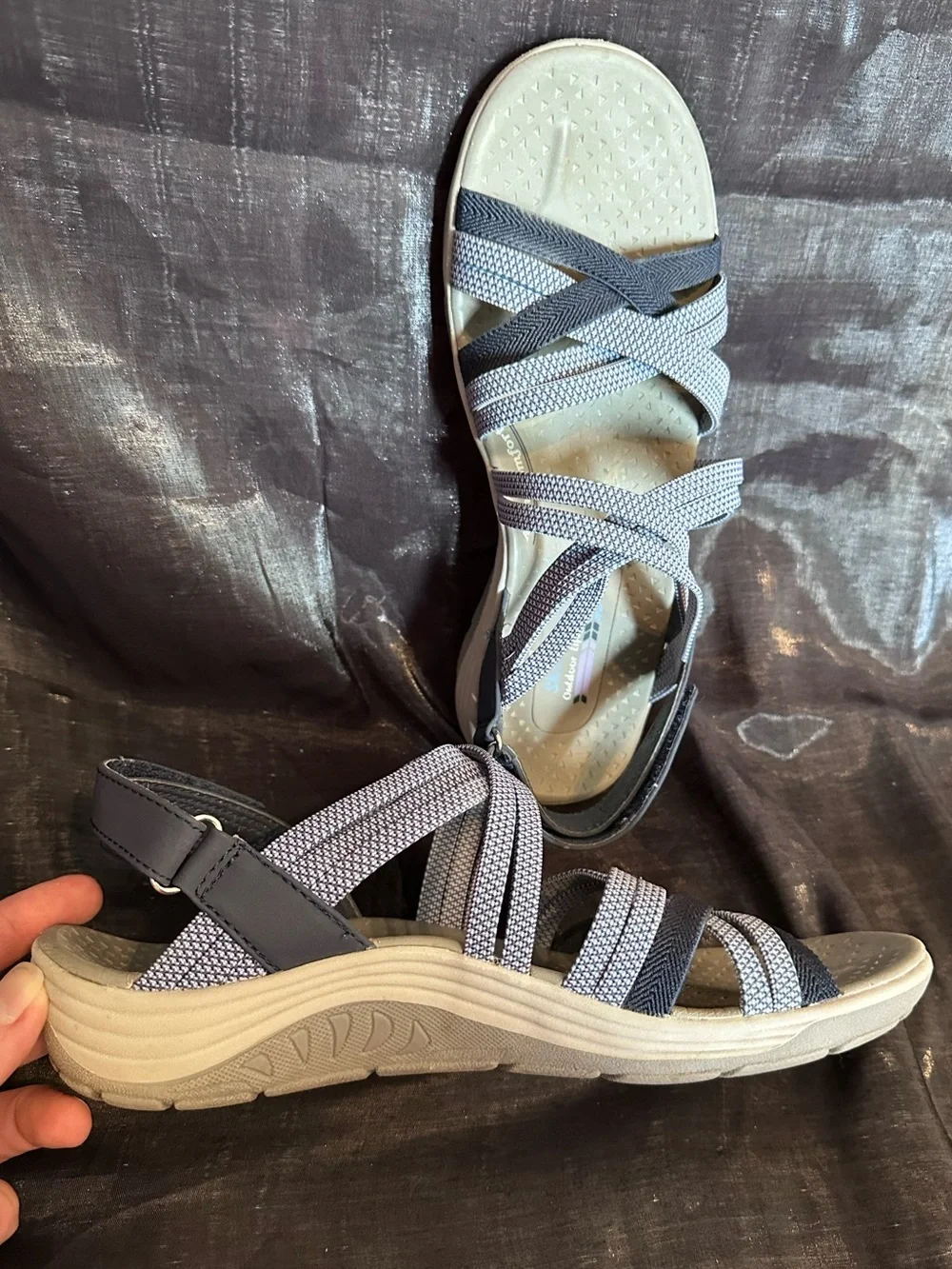 Skechers Navy & Blue Woven Strappy Sandals outdoor lifestyle arch comfort size 8